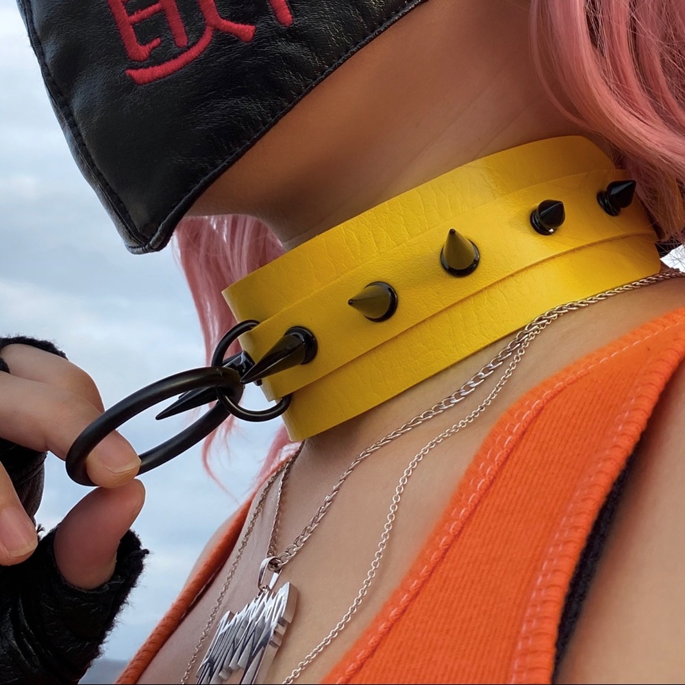 ⚠️CAUTION⚠️ 𝕾𝖕𝖎𝖐𝖊 𝕭𝖔𝖓𝖉𝖆𝖌𝖊 𝕮𝖍𝖔𝖐𝖊𝖗 - Picture 2 of 5